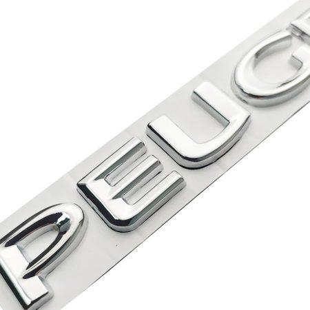 Logo en lettres métalliques pour Peugeot