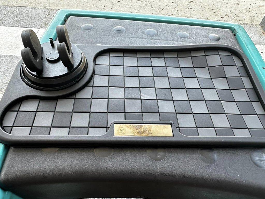 Support de Téléphone Rotatif à 360° pour Voiture avec Tapis Antidérapant en PVC