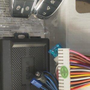 Kit de Fermeture Central A Distance avec 2 télécommandes – OCTOPUS