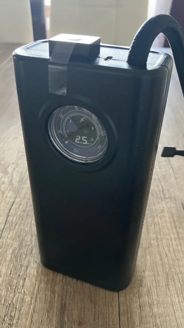 Gonfleur de pneus portable sans fil