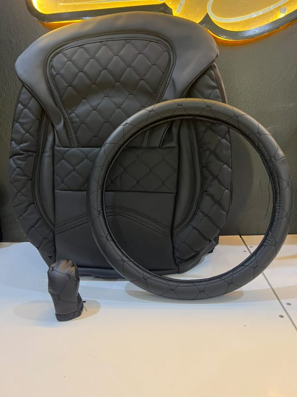 Pack Luxe 3-en-1 Intérieur Auto Similicuir Noir – Housse Siège Baquet Matelassée Losanges + Couvre-Volant + Protège Pommeau